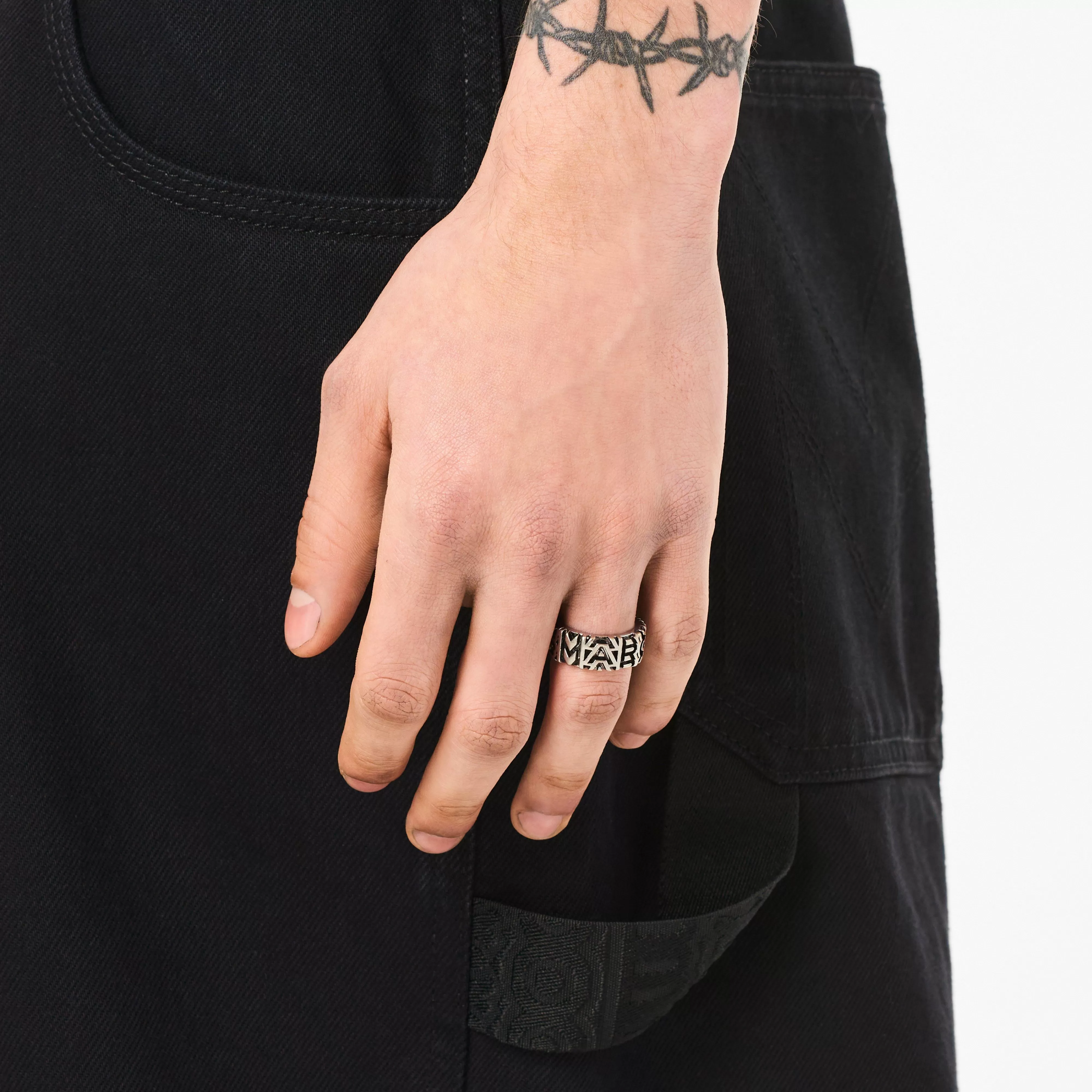 Ringer^Marc Jacobs Den Monogramgraverte Ringen